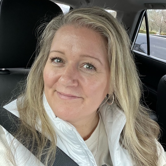 Meet your Posher, Rachael - Picture 2 of 3